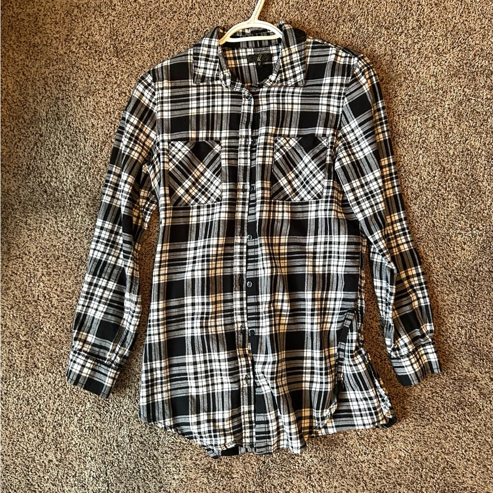 Women’s Flannel Button Up Shirt